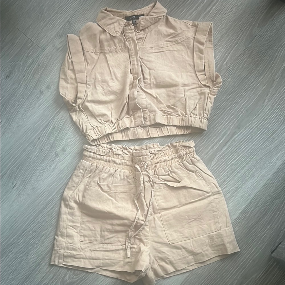 Like-new 7 For All Mankind Linen-Blend Sleeveless Crop Top and Shorts Set